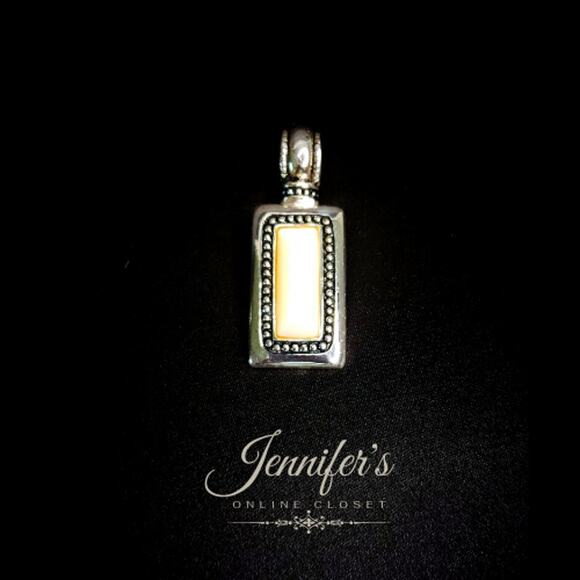 3/$25 Premier Designs Mother of Pearl Pendant - Picture 7 of 10